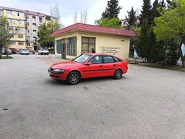 opel vectra 1997: Opel Vectra: 1.8 l | 1997 il 35000 km Sedan — 4