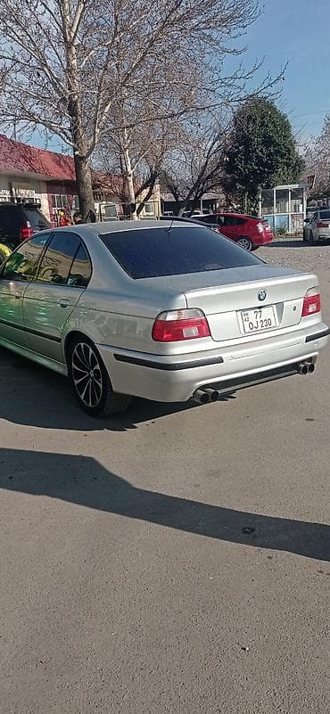 tap az 06: BMW 5 series: 2.5 l | 2001 il Sedan — 8