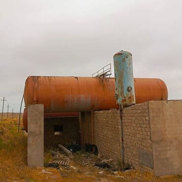 islenmis taxtalar: Bak, Metal, 10000 l l, İşlənmiş, Ünvandan götürmə, Ödənişli çatdırılma — 3