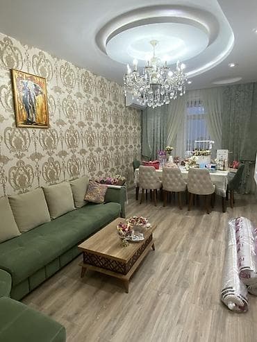 carpayı divan: Təsvir: - Zal: Zərif kristal çilçıraq, dairəvi-naxışlı alçıpan tavan — 2