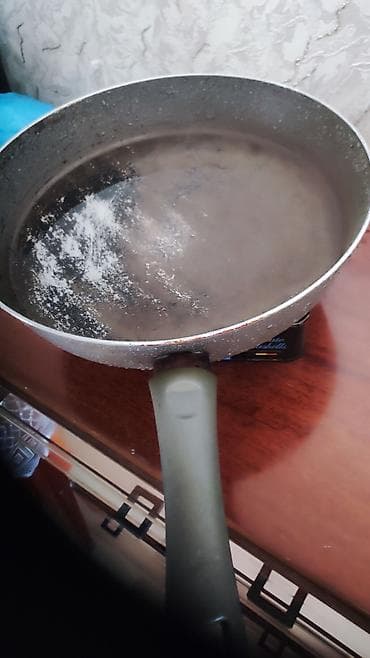 duru yağlar: Diqqət bakı may şanısının yarpagı. təmiz abqora və alma, üzüm — 7