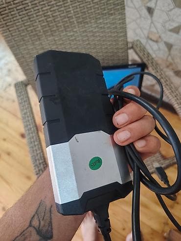 Инструменты для авто: Avtomobil diaqnostika skaneri + USB kabeli Məhsul təsviri: - Laptopla — 1
