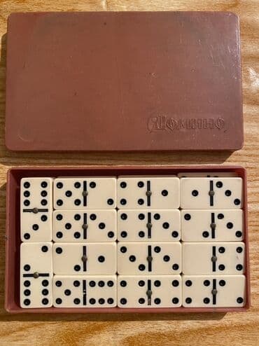 nerd oyunu yukle: Sovet vaxtinin domino desti oz qabinda 
Whtsp var — 1