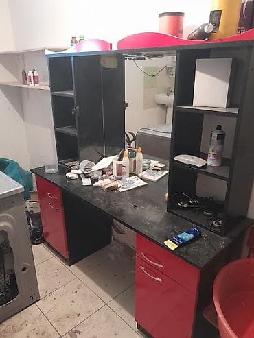 tibbi dolablar: Salon üçün iş masası və vitrin güzgü dəsti - Material: laminat/MDFlam — 1