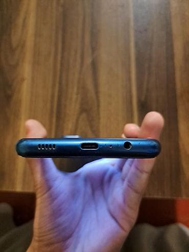 Salam 2 side satilir biri Samsung A12 Biri Realme C21Y Ikiside ideal — 4