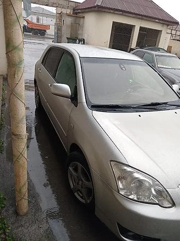 arxa kapot: Toyota Corolla: 1.4 l | 2006 il Hetçbek — 3