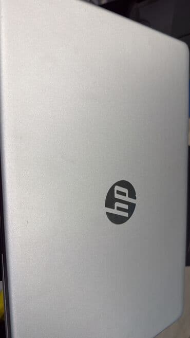 Планшеты: Brend: HP Ekran 	•	Diaqonal: 15.6” 	•	Yenilənmə tezliyi: 60 Hz — 1