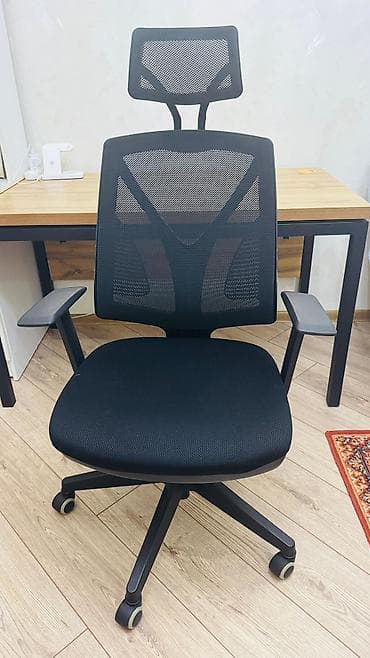 firlanan stullar: Erqonomik ofis dəsti – masa və kreslo - Masa: Minimalist dizaynlı — 2