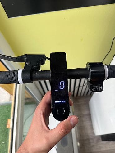 Skuter satilir Xiomi firmasinindir hərşeyi işləkdir adaptri var lalafo.az -da Skuter satilir Xiomi firmasinindir hərşeyi işləkdir adaptri var