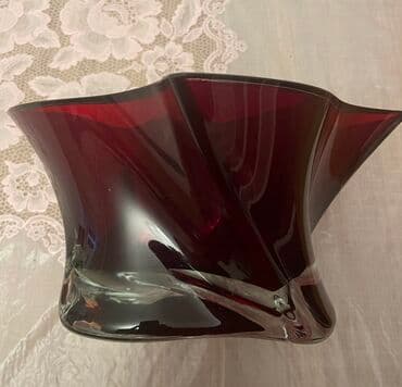 meyve qabı: Meyvə qabı,Türkiyə istehsalı,tünd qırmızı rəngdədir, təzədir — 1