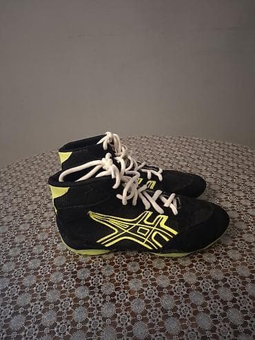 parca krasofkalar: Asics güləş ayaqqabısı 39-40 razmer - Model: orta boğazlı wrestling — 2