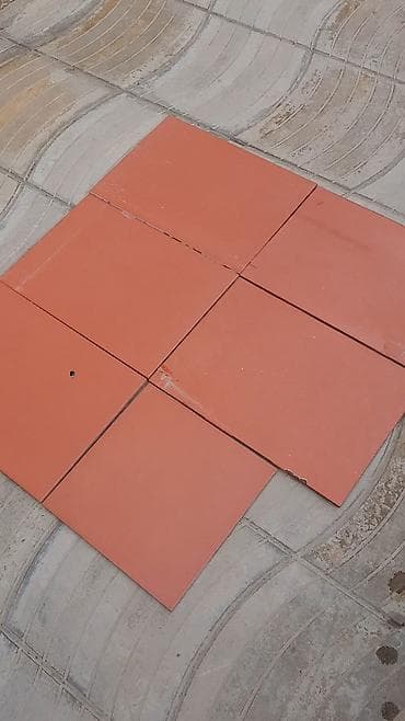 metlax islenmis: Təcili kafel satılır.Ölçüsü 45×32, düzbucaqlı şəklində,6 ədəd.Yaxşı — 3