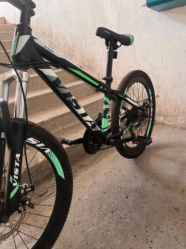 velosipedlər qiz ucun velosipedler: VISTA modeli, qara, ağ və yaşıl rənglərdə olan bu velosiped, yoxuşlu — 3