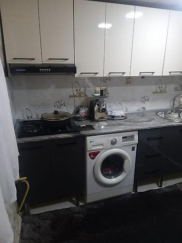 studio evler: Salam 2 mərtəbəli 6 otağı 8 sotun içində həyət evi satılır qazi suyu — 6