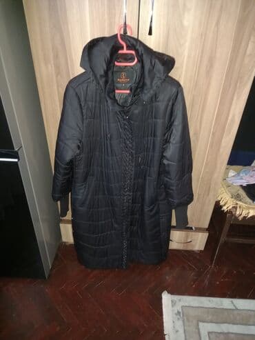 женские дутые спортивные костюмы: Qadın geyimləri dəsti - Qara uzun şişmə palto: Kapüşonlu — 1