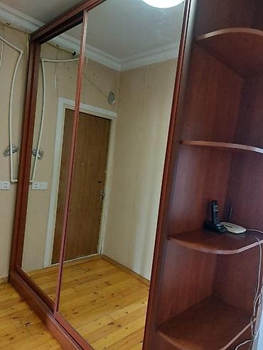 mebel skaflar: İşlənmiş, 2 qapılı, Güzgülü, Qəhvəyi, Digər material, Kupe, Düz dolab — 4