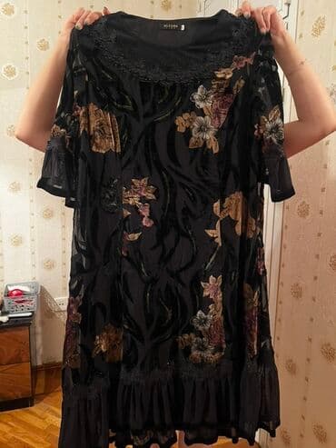 calvin klein euphoria qiymeti: Qadın paltarları – 3 ədəd dəst Hər biri 15 AZN 1) Qara, çiçəkli — 1