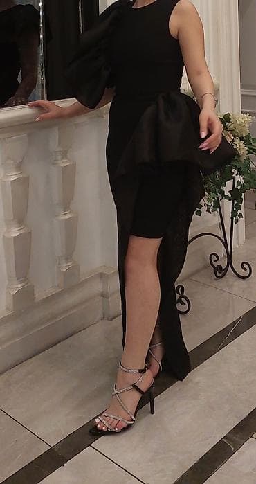 hw8 max: Qara axşam geyimi – Azalea - Model: yuxarıda sadə, qolsuz siluet; — 1