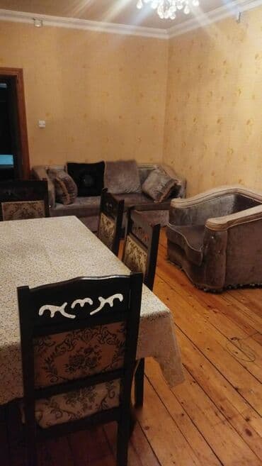 Kirovda 5 mertebeli binanın 3-cu mərtəbəsində yerləşən ümumi sahəsi