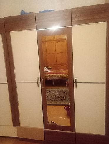İşlənmiş, 3 qapılı, Güzgülü, Qəhvəyi, Taxta, Açılan, Düz dolab