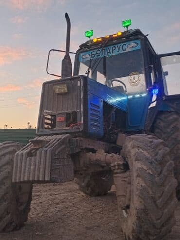 niva dal fara: Belarus MTZ traktoru - Model: Belarus MTZ (kabində “Беларус” yazısı) — 9