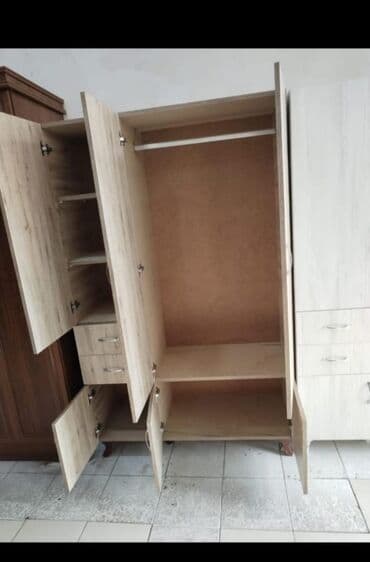 Dolablar: Yeni, Açılan, 3 qapılı Düz dolab, Qarderob, paltar dolabı, Azərbaycan — 30
