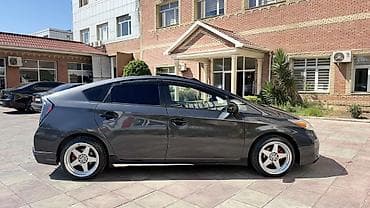 приус 30 кузов: Toyota Prius (ZVW30) hibrid hetçbek - Rəng: tünd boz (metallic) - — 4