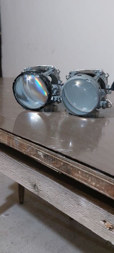 f10 fara: W220 nin lupalari.Biri yaxwi veziyyetde,birinin otrajateli zeyifdi — 2