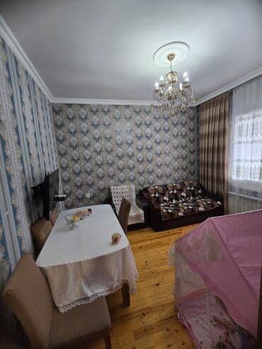 masazır həyət evi: Həyətyanı fərdi yaşa döşənmiş yol və meydança - Gül kolları və — 3