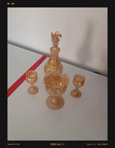 sufre: Farfor dekorunu qablar - Rəng: bal-mis tonlarında parlaq, metallik — 2