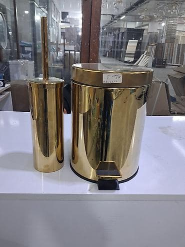 Qızılı rəngdə hamam aksesuarları dəsti Məhsul tərkibi: - Pedallı — 1