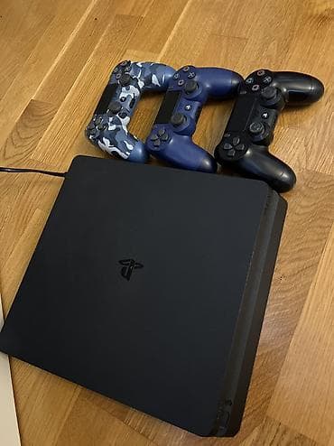 printer satilir: Ps 4 500gb satılır. Heç bir problemi yoxdur (ancaq iki joystiklərdə — 1