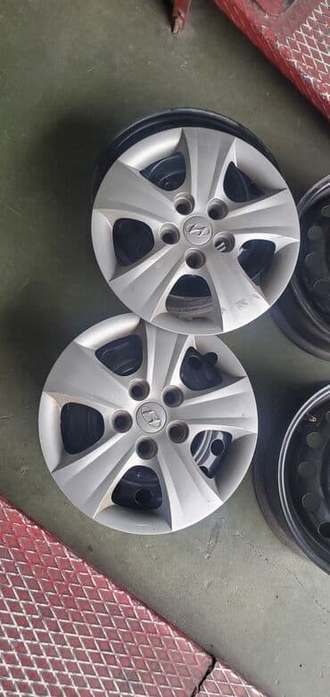 işlənmiş qış təkərləri: 15 dik qara disklerdi 4 ededi hyunday kia diskidi 4 u 80 azn ela — 2