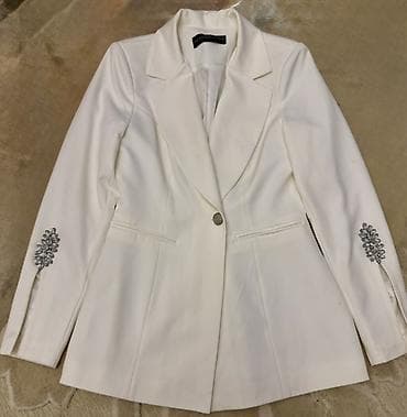 xonca bezedilmesi: Qadın dəbli blazerlər – 3 rəng - Qara ikiqat düyməli blazer: klassik — 2