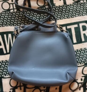 Çantalar: Çiyin çantası, Louis Vuitton — 10