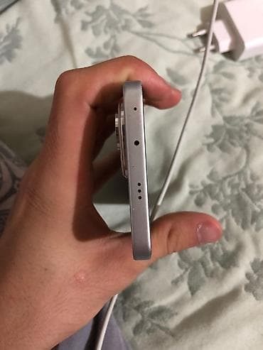 google pixel fold: Satılır: Android smartfon Xüsusiyyətlər: - Ön paneldə mərkəzi dairəvi — 3