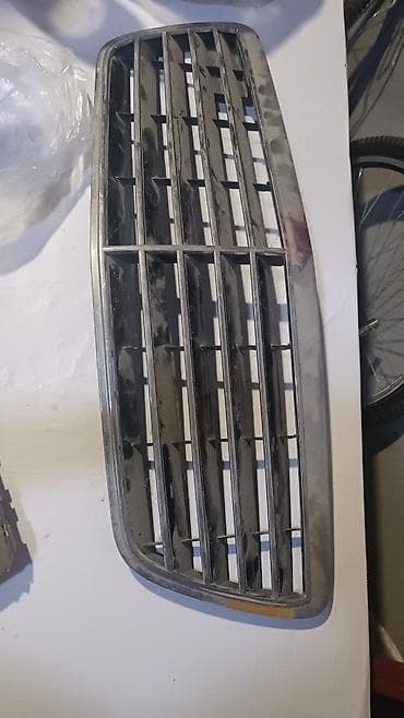 Avtomobil üçün ön radiator barmaqlığı - Material: möhkəm plastik
