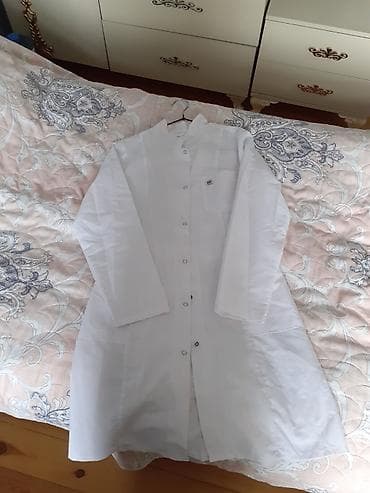 Tibb üçün şalvar və xələti. Yenidir. Dəst 20 azn satılır. Sadəcə