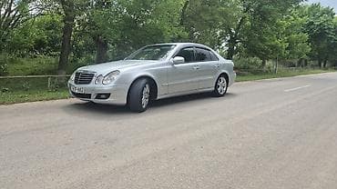 Mercedes-Benz E 220: 2.2 l | 2006 il Sedan