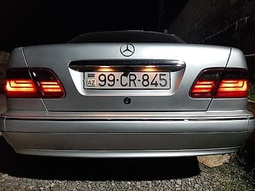 ford transit 5 1: Mercedes-Benz E-Class: 2.2 l | 1999 il Sedan — 1