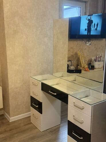 Masalar: Açılmayan, Şüşə, Dördbucaq masa — 1