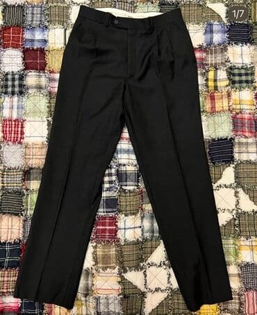 приталенные мужские костюмы: Классические Мужские брюки, цвет - Черный — 1