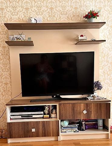 kitab dolablari: TV stendi və divar rəf dəsti - Tərkib: 1 ədəd geniş TV altlığı + 1 — 2