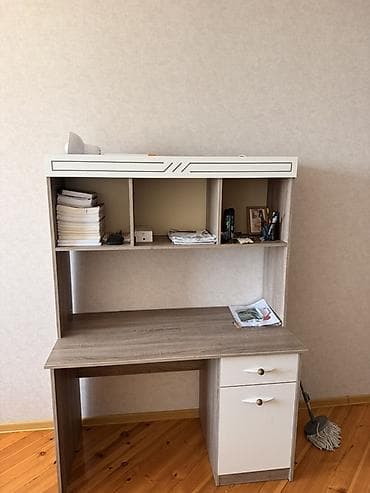Düz masa, Polkalı, Siyirməli, Teksturalı laminat