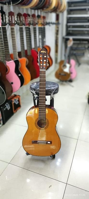 gitara tuner: Classic gitara "washburn",klassik gitara, qitar, qitara, kitara Rast — 1