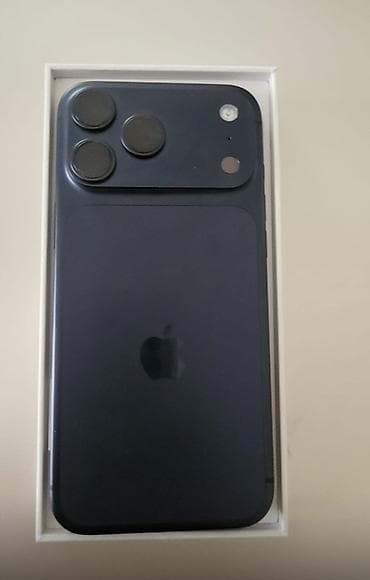iphone xs pro max: IPhone 17 Pro Max, 256 GB, Qara, Qırıq — 2