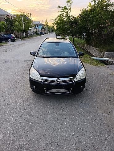 bmw e60 disk: Opel Astra: 1.4 l | 2007 il 286900 km Universal — 2