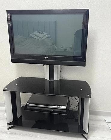Televizor 82 Ekran və Tv Stend birlikdə satılır qiyməti 100 manat — 1