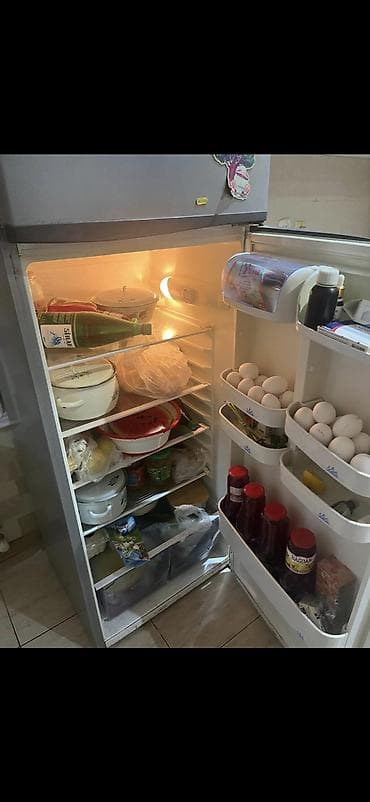 Elektronika: Beko iki qapılı soyuducu - Rəng: gümüşü (inox effektli). - Üstdə — 2