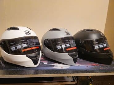 Moto dəbilqələri.Yenidir.Ceşidlər var.2 visorludu( elave oz ackisi